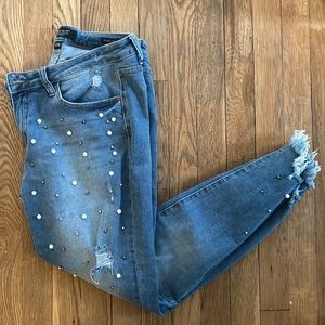 Judy Blue Distressed Embellished Pearls Skinny Fit Jeans